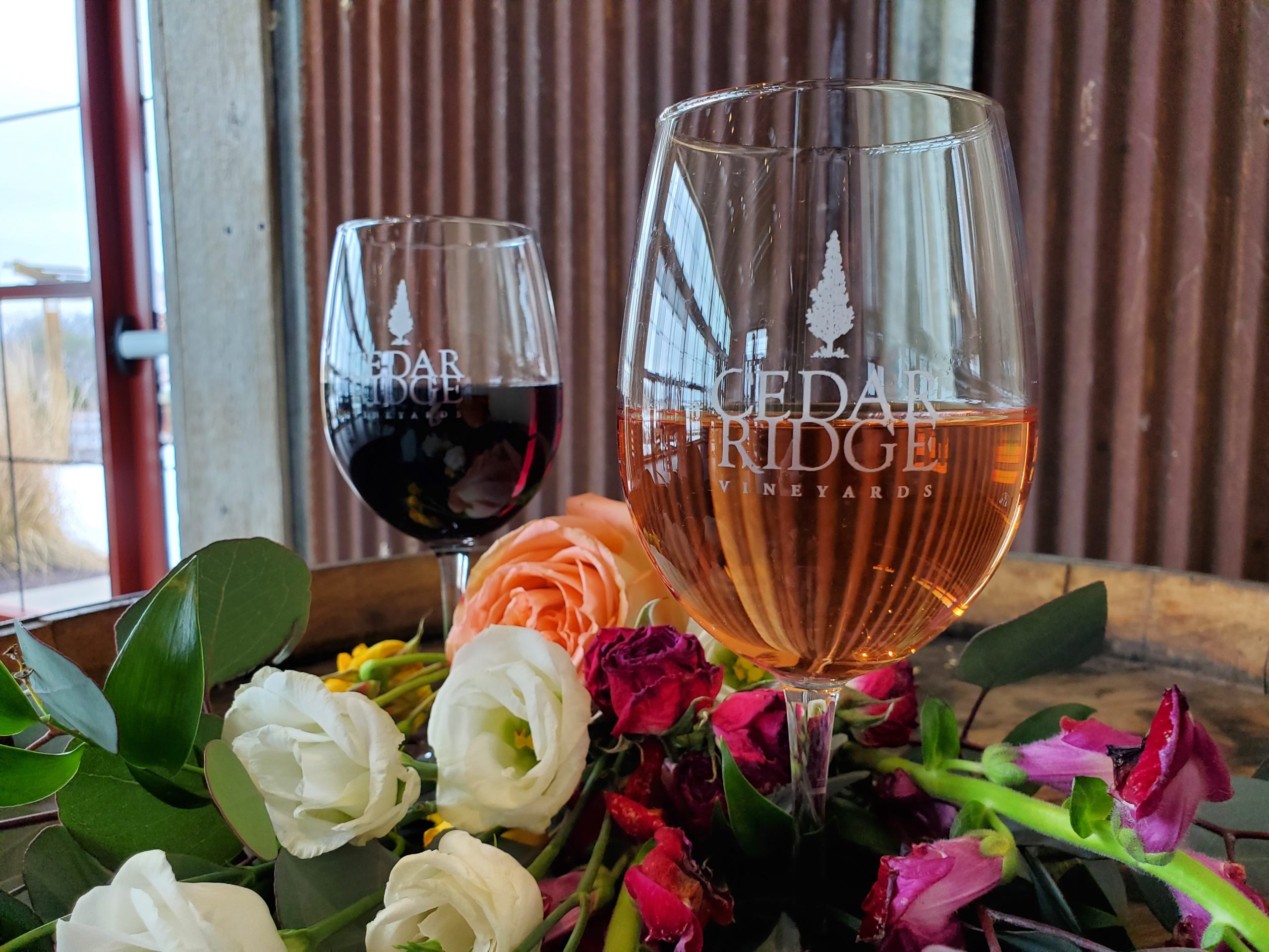 Cedar Ridge wine and flowers